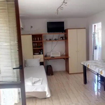 Farlalievi 3*